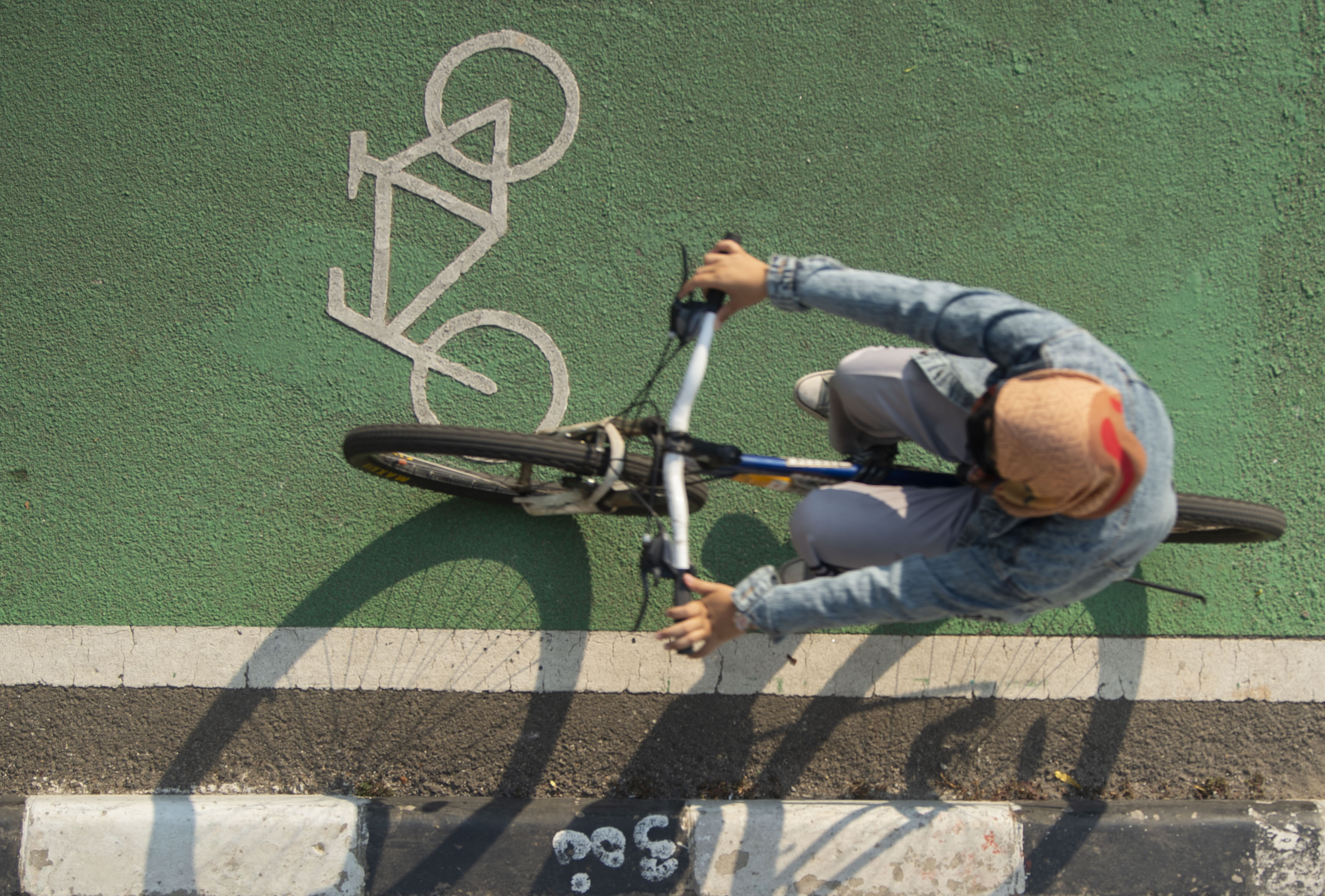 Ini Cara Yang Pas Bawa Sepeda Dalam Mobil