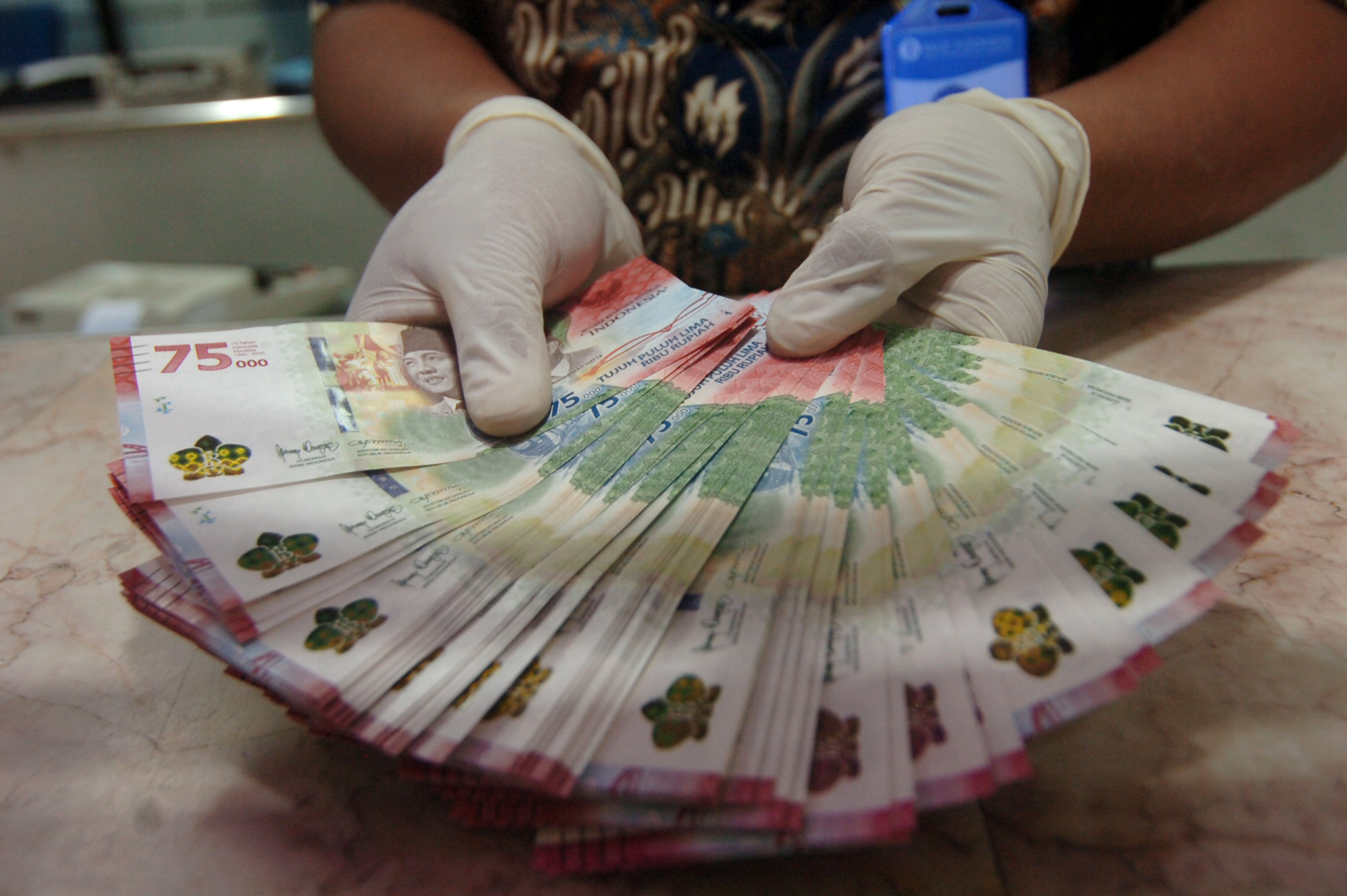Rupiah Diprediksi Menguat, IHSG Bergerak Flat