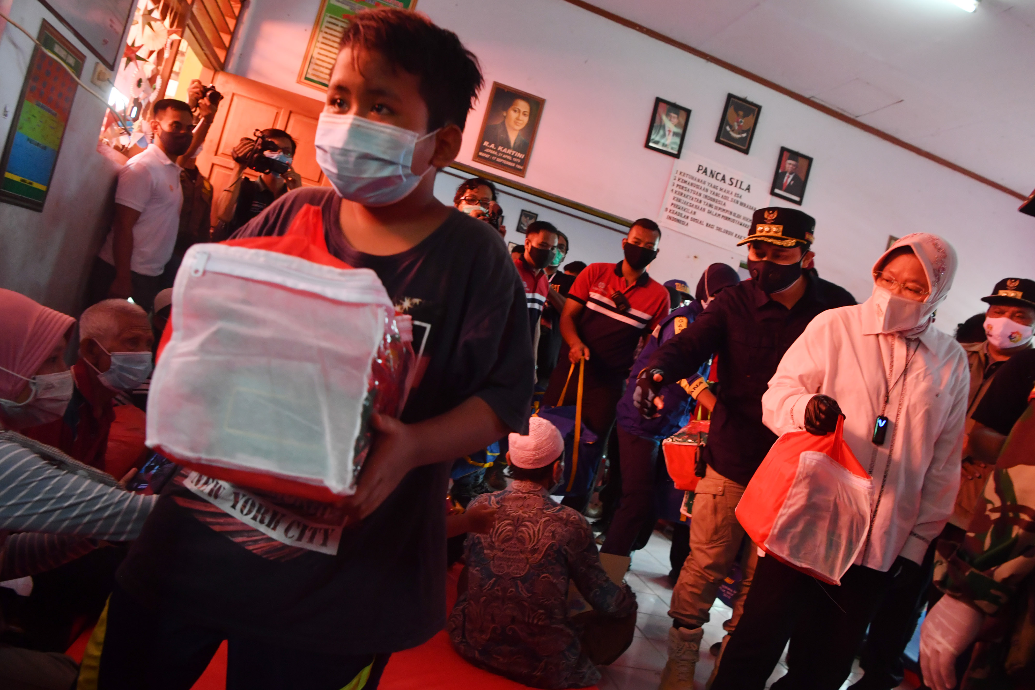 Kemensos Bantu Korban Longsor Nganjuk