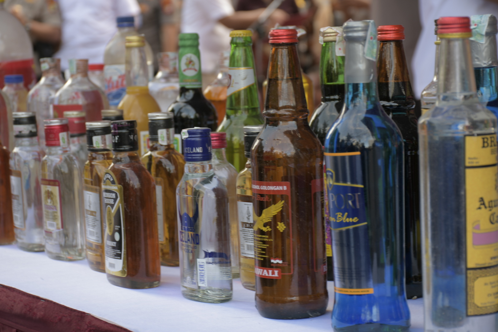 F-PKS Minta Pemerintah Tunda Aturan Investasi Minol