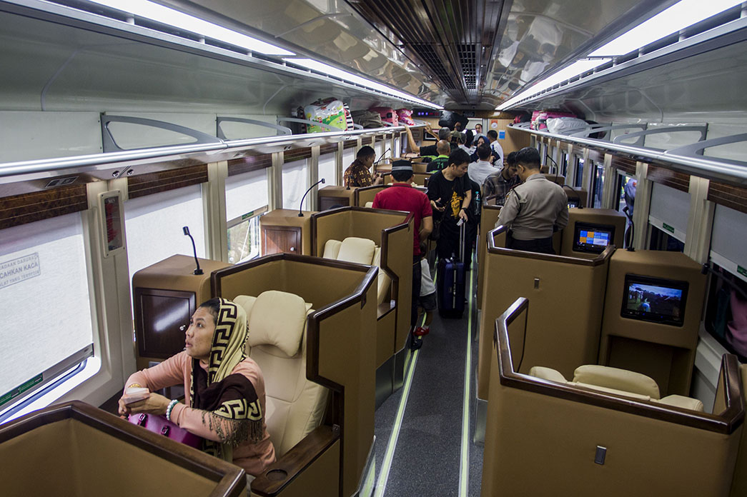 Resmi Beroperasi, Kereta Mewah <i>Sleeper</i> Langsung Penuh Terisi